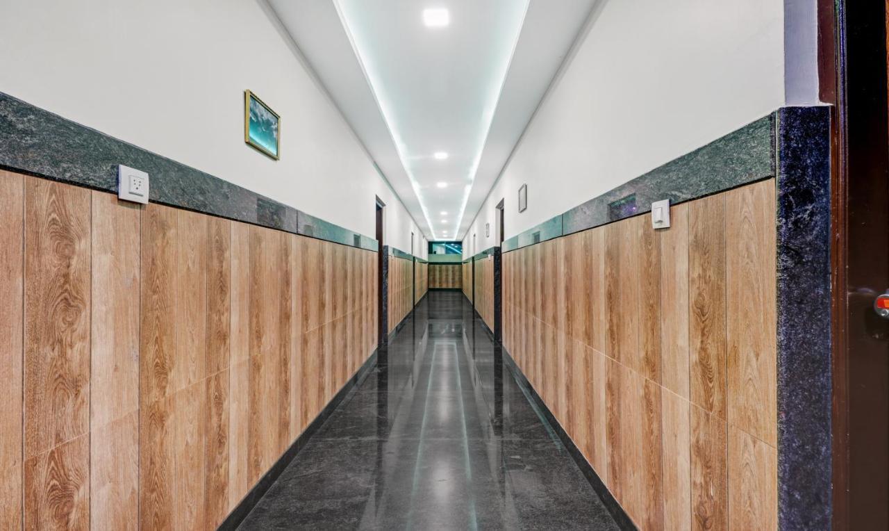 Lee Comfort Kushālnagar Εξωτερικό φωτογραφία